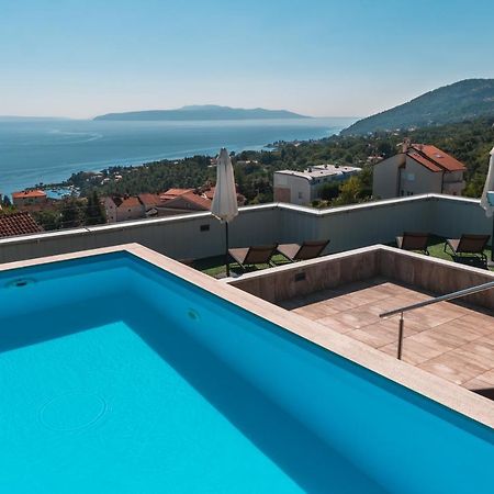 Apartment Lui With Rooftop Swimming Pool Ičići المظهر الخارجي الصورة