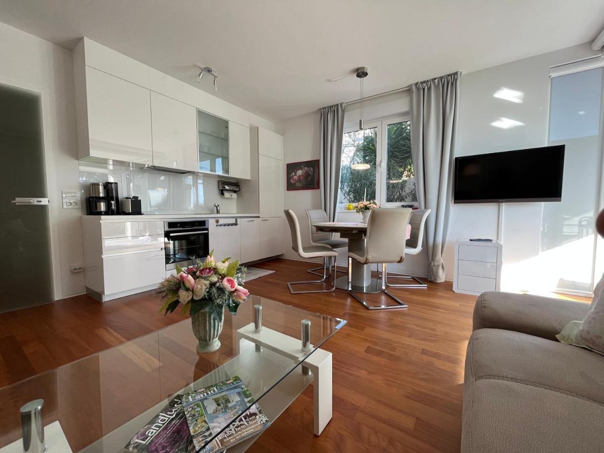 Apartment Lui With Rooftop Swimming Pool Ičići المظهر الخارجي الصورة